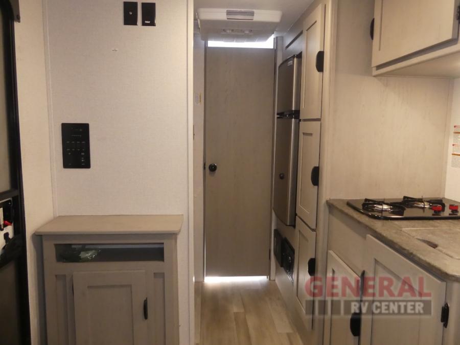 2024 Coachmen RV 15cbh