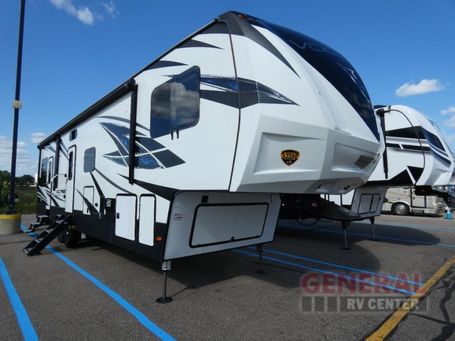 2018 Dutchmen RV v3705