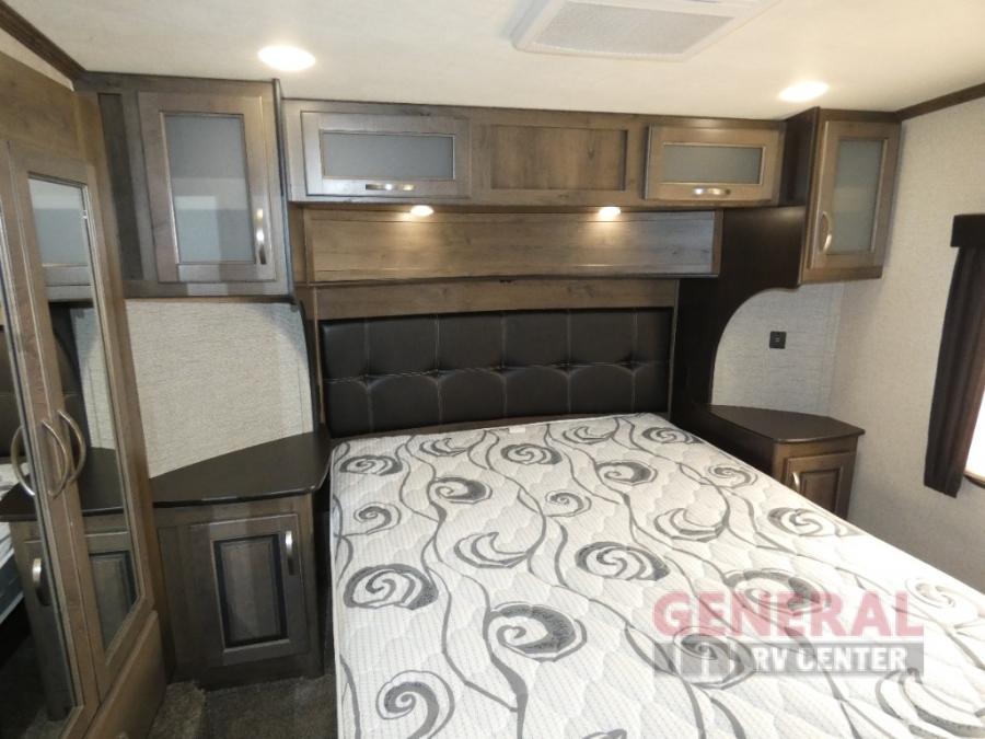 2018 Dutchmen RV v3705