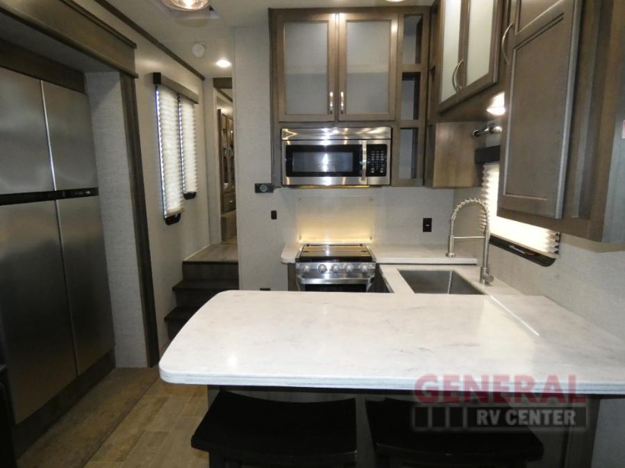 2018 Dutchmen RV v3705