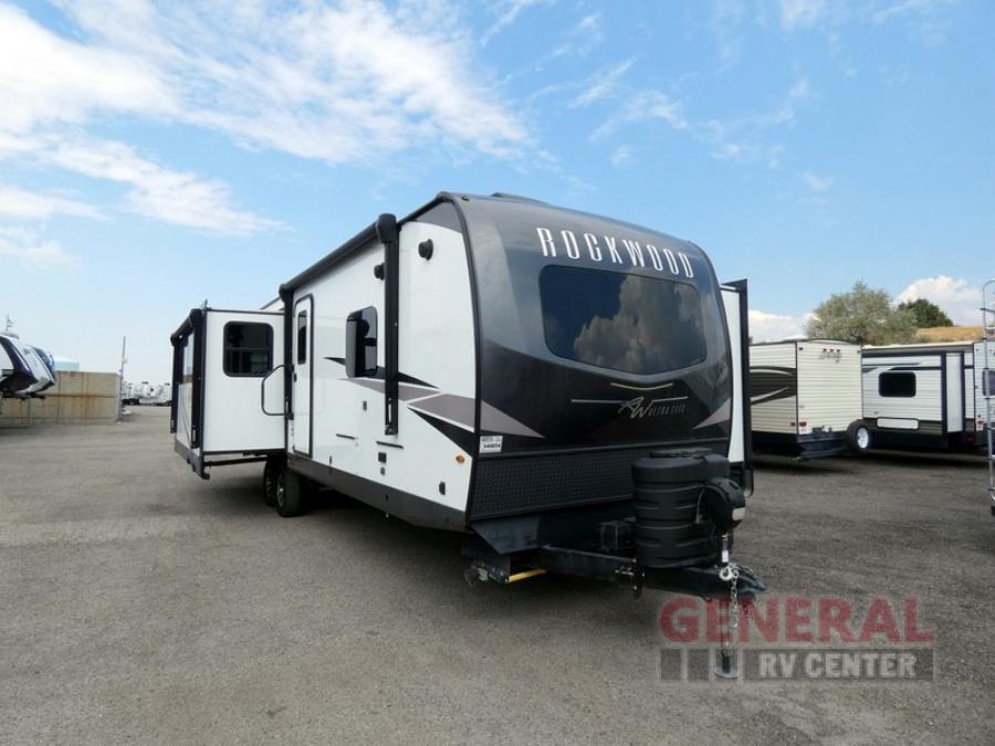 RV listing image