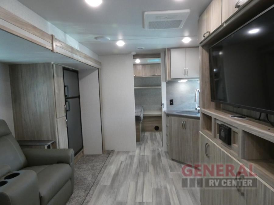 2022 Winnebago 2327tb