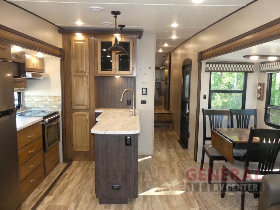 2020 Coachmen RV chaparral 30bhs