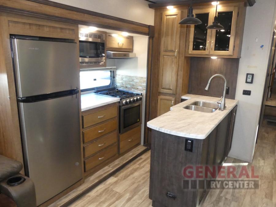 2020 Coachmen RV chaparral 30bhs