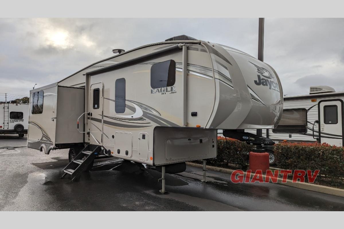 Jayco Eagle HT 27.5RLTS: Counter-top extension