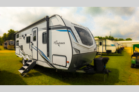 New 2022 Coachmen RV Freedom Express Ultra Lite 257BHS Photo