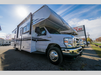 Side exterior view of the 2022 Coachmen RV Freelander 30BH Ford 450.