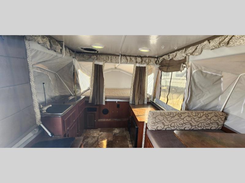 Used 2015 Forest River RV Flagstaff Classic 425D Folding Pop-Up Camper ...