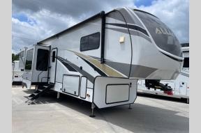 Used 2021 Alliance RV Paradigm 365RD Photo