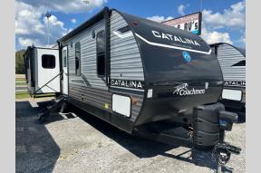 New 2024 Coachmen RV Catalina Legacy Edition 313RLTS Photo