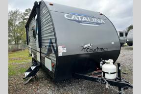 New 2022 Coachmen RV Catalina Summit Series 7 184BHS Photo