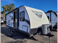 Used 2018 Winnebago Industries Towables Minnie 2201 DS image