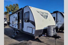 Used 2018 Winnebago Industries Towables Minnie 2201 DS Photo