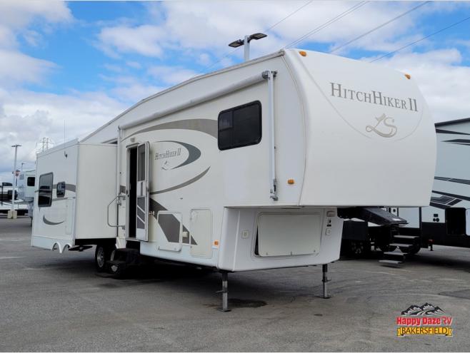 Used 2007 NuWa Hitchhiker II LS 32.5 UKTG Fifth Wheel at