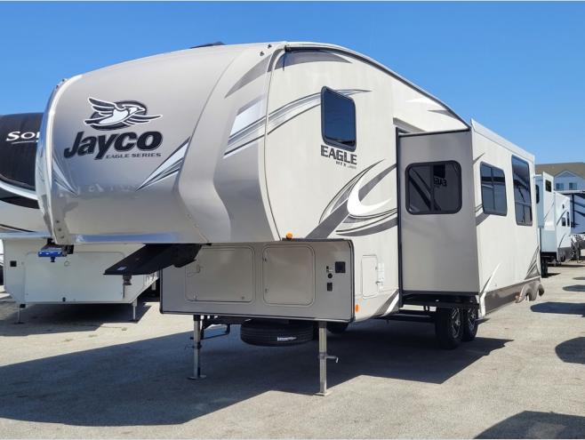 RV listing image