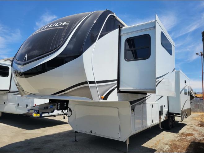 RV listing image