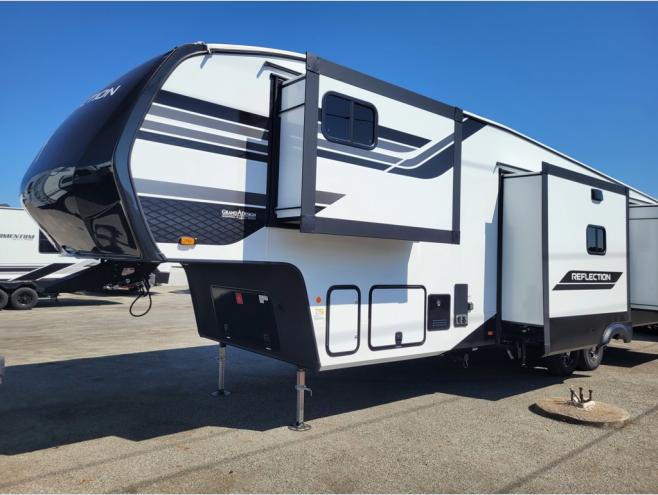 RV listing image