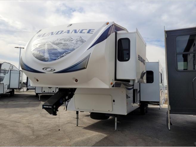 RV listing image