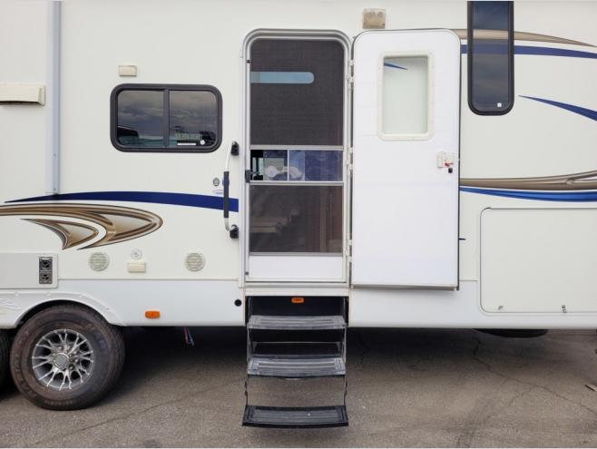 RV listing image