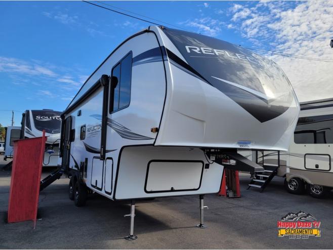 Fifth wheel RV