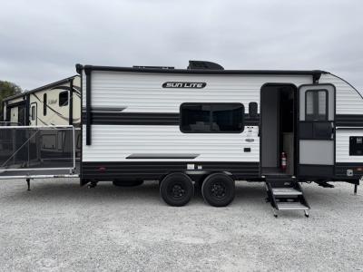 2026 Sunset Park Sun Lite 21THX - Toy Hauler