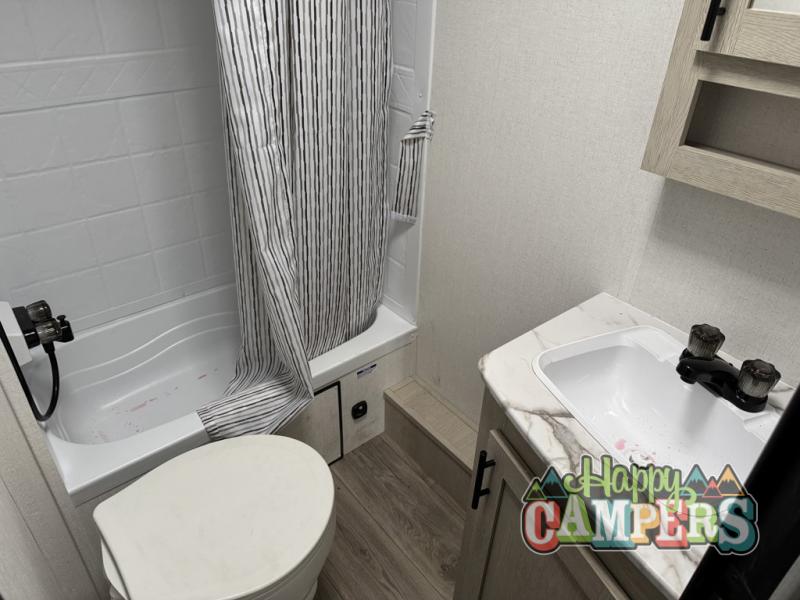 2025 Forest River Shasta Oasis photo 13