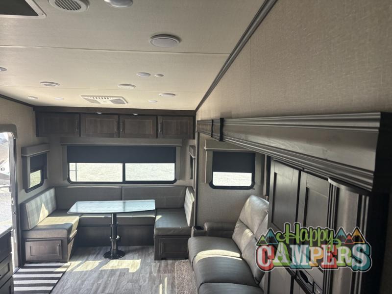 2022 Grand Design Recreational Reflection Narrow Body photo 10