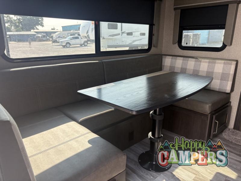 2022 Grand Design Recreational Reflection Narrow Body photo 11