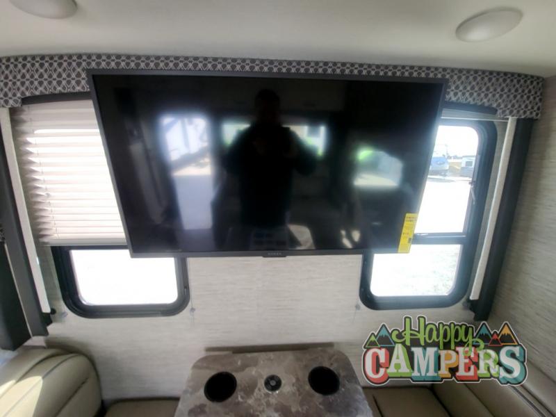 2023 Ford E-450 photo 13