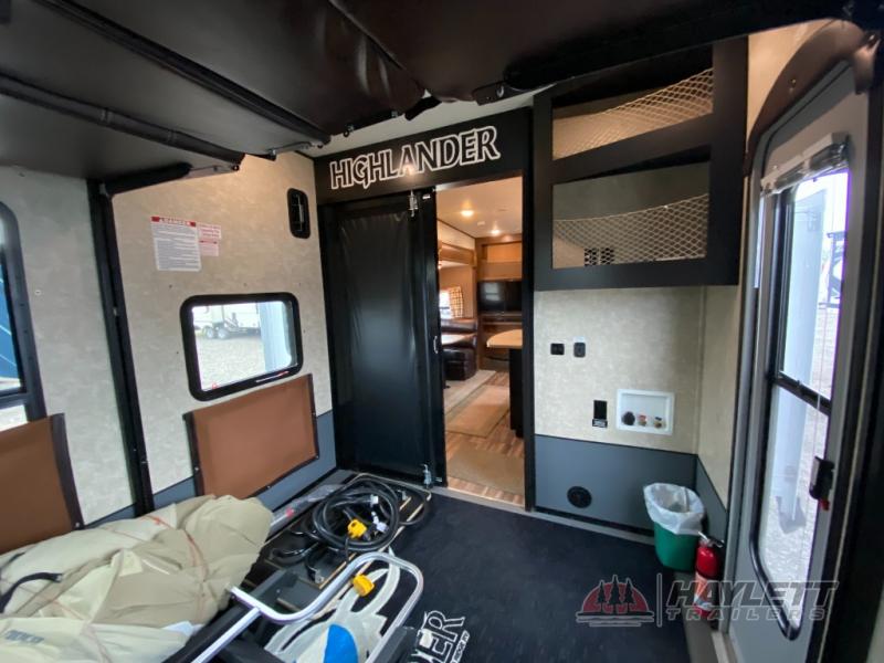 Used 2017 Highland Ridge RV Highlander HT31RGR Toy Hauler Travel ...