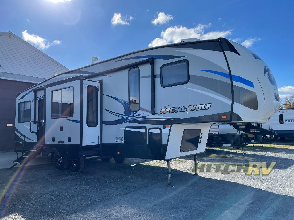 Used 2019 Forest River RV Cherokee Arctic Wolf 305ML6 Fifth Wheel at ...