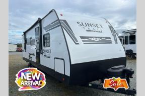 New 2025 CrossRoads RV Sunset Trail SPORT 27BHS Photo