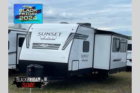 New 2025 CrossRoads RV Sunset Trail SPORT 27BHS Photo