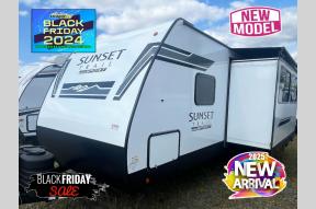 New 2025 CrossRoads RV Sunset Trail SPORT SS26RBS Photo