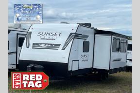 New 2025 CrossRoads RV Sunset Trail SPORT 27BHS Photo