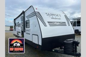 New 2025 CrossRoads RV Sunset Trail SPORT 27BHS Photo