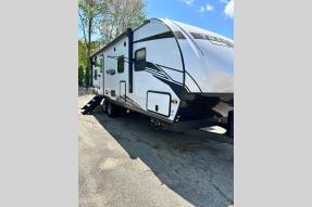 New 2023 Prime Time RV Tracer 25BHS Photo