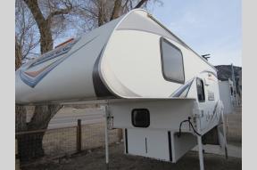 Used 2013 Lance 865 Photo