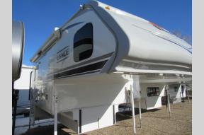 Used 2020 Lance 975 Photo