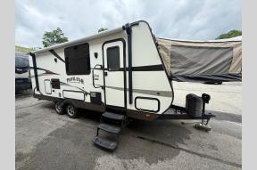 Used 2015 Starcraft Travel Star 227 Photo