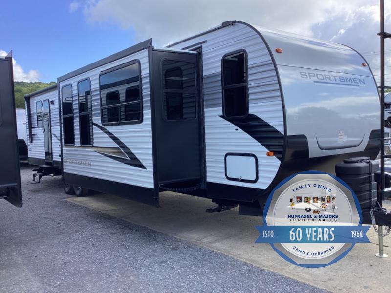 luxurious travel trailers