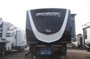 New 2024 Jayco Seismic Luxury Series 3815 Photo