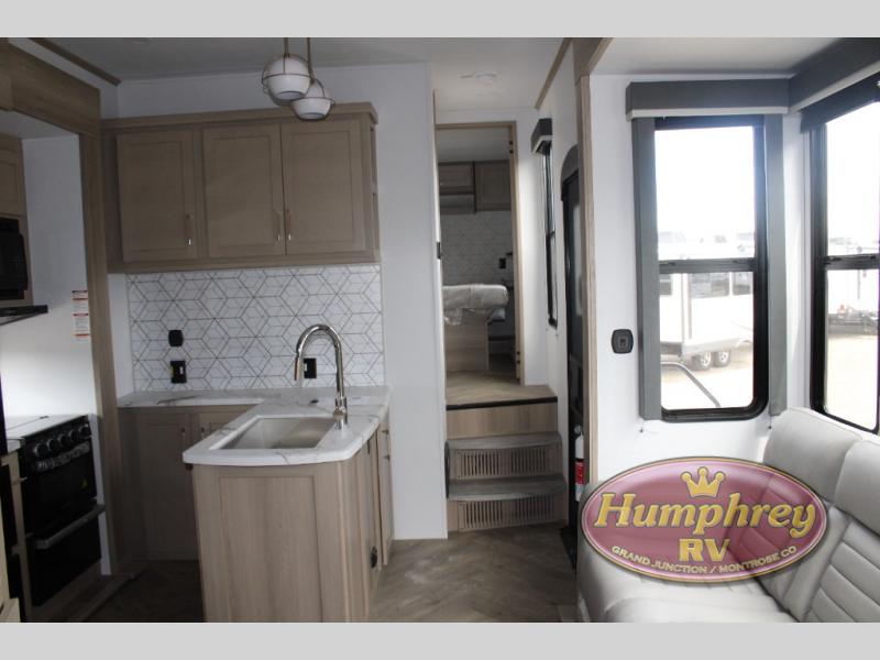 New 2025 Keystone RV Carbon 358 Toy Hauler Fifth Wheel at Humphrey RV ...