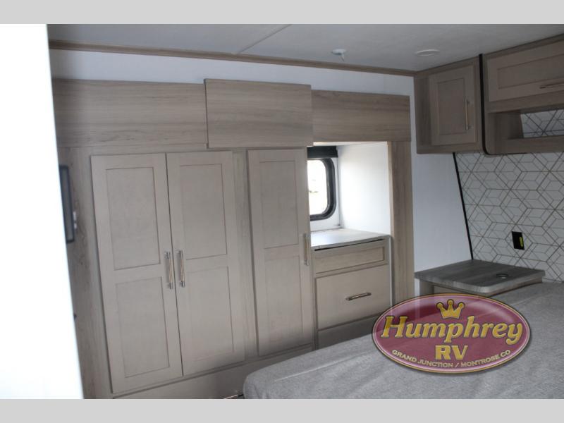 New 2025 Keystone RV Carbon 358 Toy Hauler Fifth Wheel at Humphrey RV ...