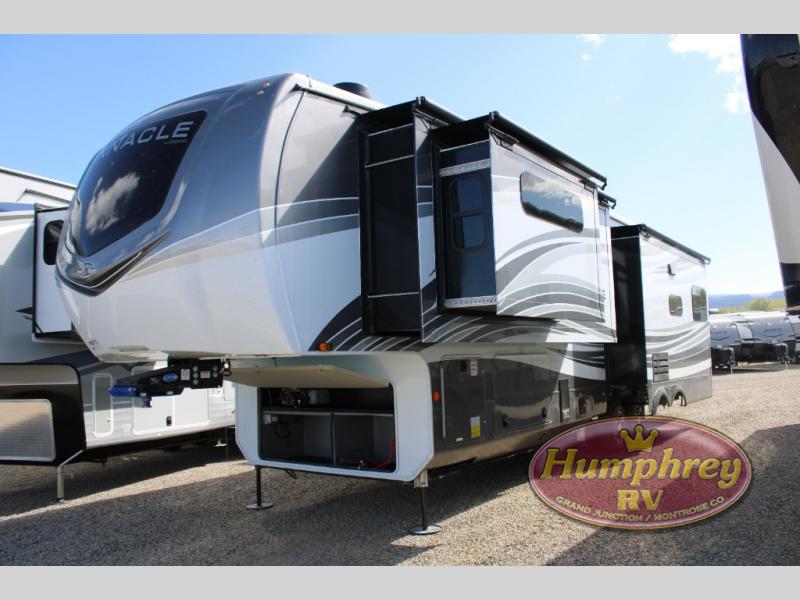 New 2023 Jayco Pinnacle 36SSWS Fifth Wheel at Humphrey RV Grand Junction, CO P1RU0113