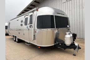 New 2025 Airstream RV Classic 30RB Photo