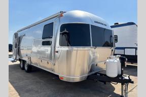 New 2025 Airstream RV Flying Cloud 27FB Photo