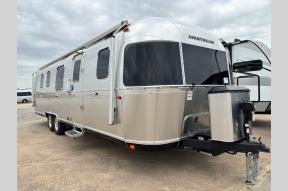 New 2025 Airstream RV Classic 33FB Photo