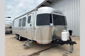 New 2025 Airstream RV Flying Cloud 28RB Photo