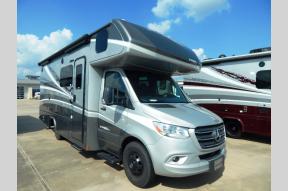 New 2025 Dynamax isata 3 24FW Photo